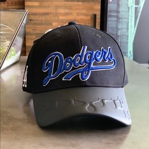 Los Angeles Dodgers Black Flame Baseball Hat- NWT